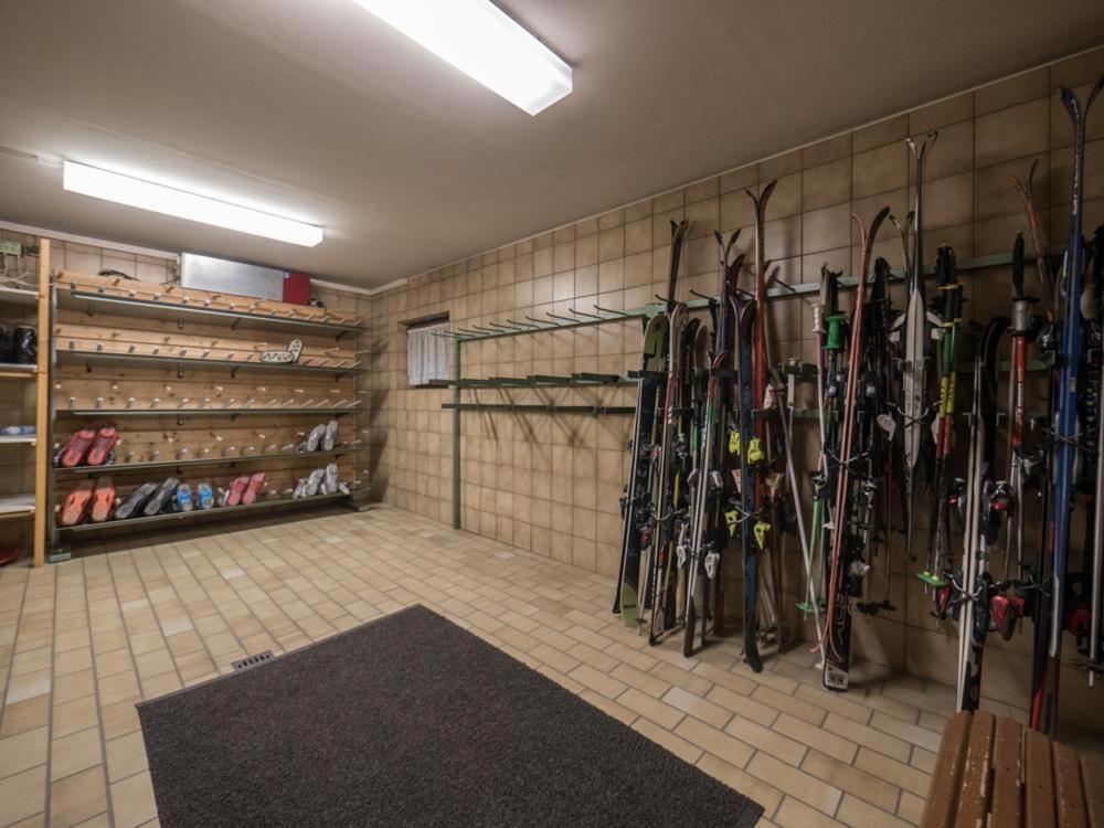 Ferienwohnungen Egger - Direkt An Der Spieljochbahn Fuegen Exterior photo